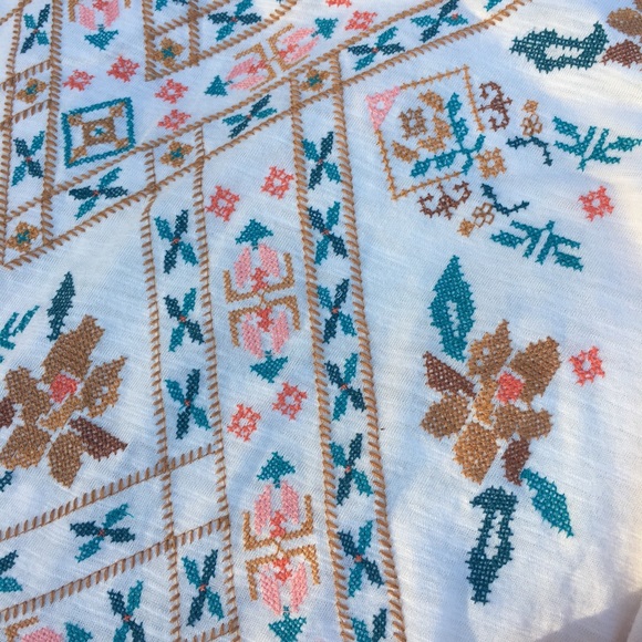 ⚘ Democracy Embroidered Tunic - Picture 15 of 16